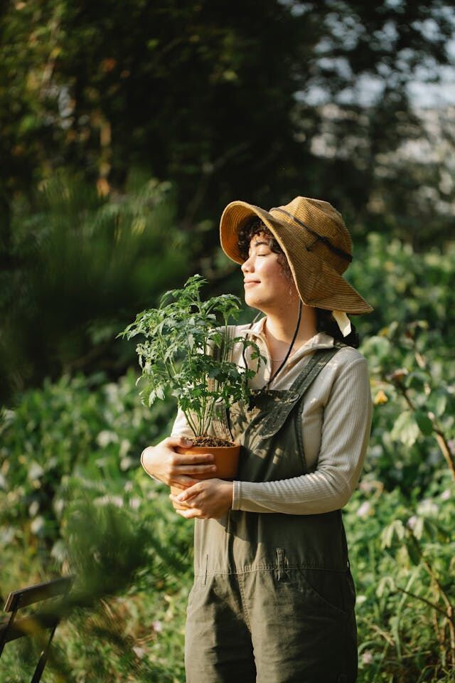 Head-Turning Tips: How To Wear Panama Hats for Women